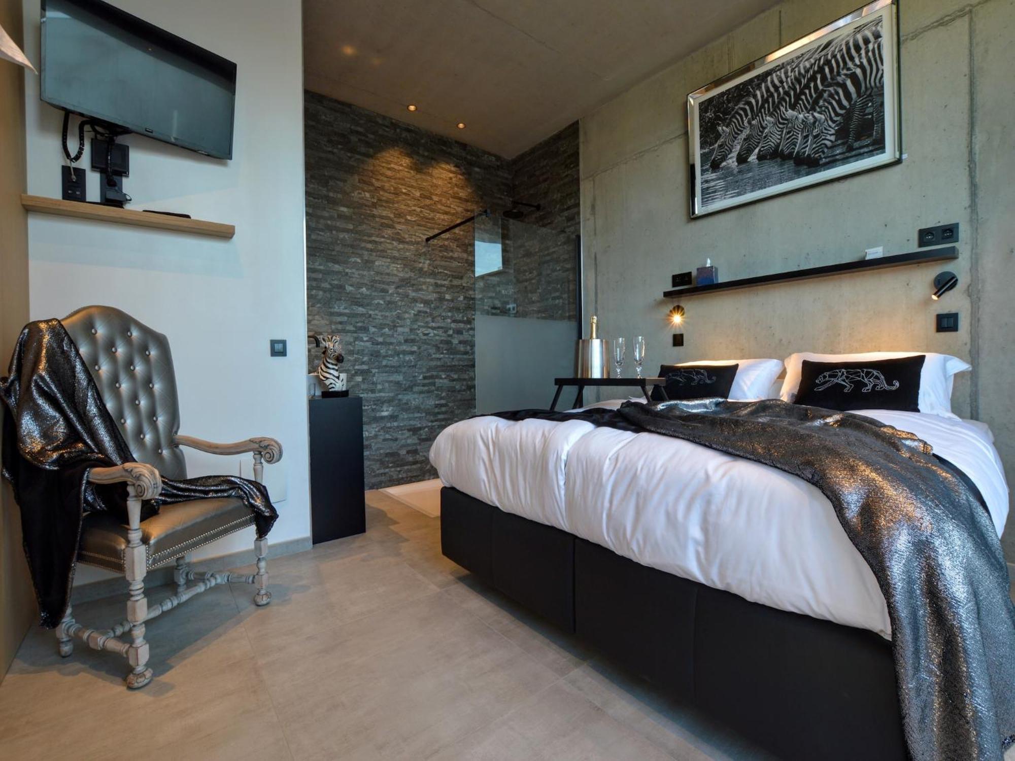 Cozy Villa In Dalhem Ardennes With Private Garden ภายนอก รูปภาพ