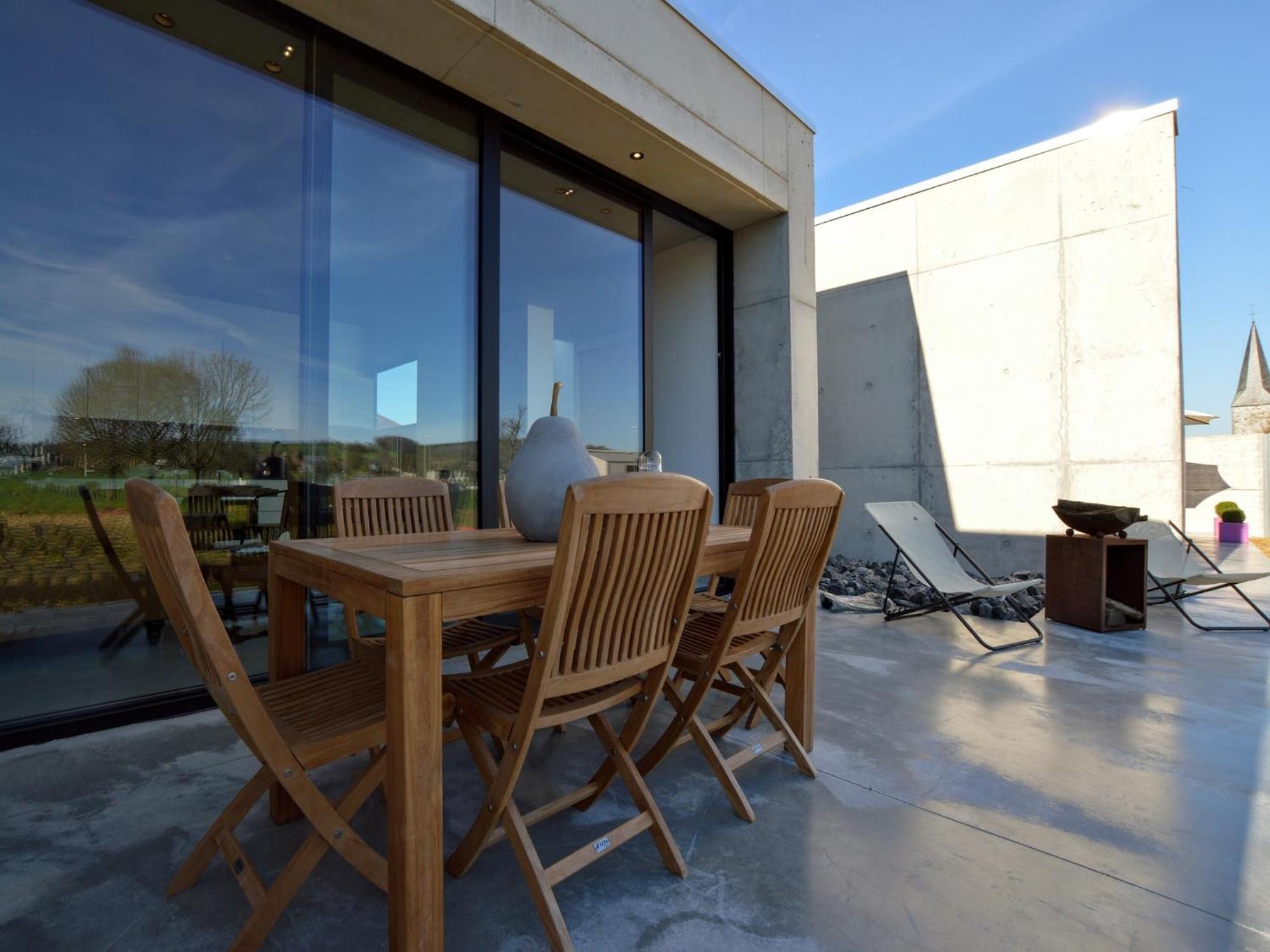 Cozy Villa In Dalhem Ardennes With Private Garden ภายนอก รูปภาพ